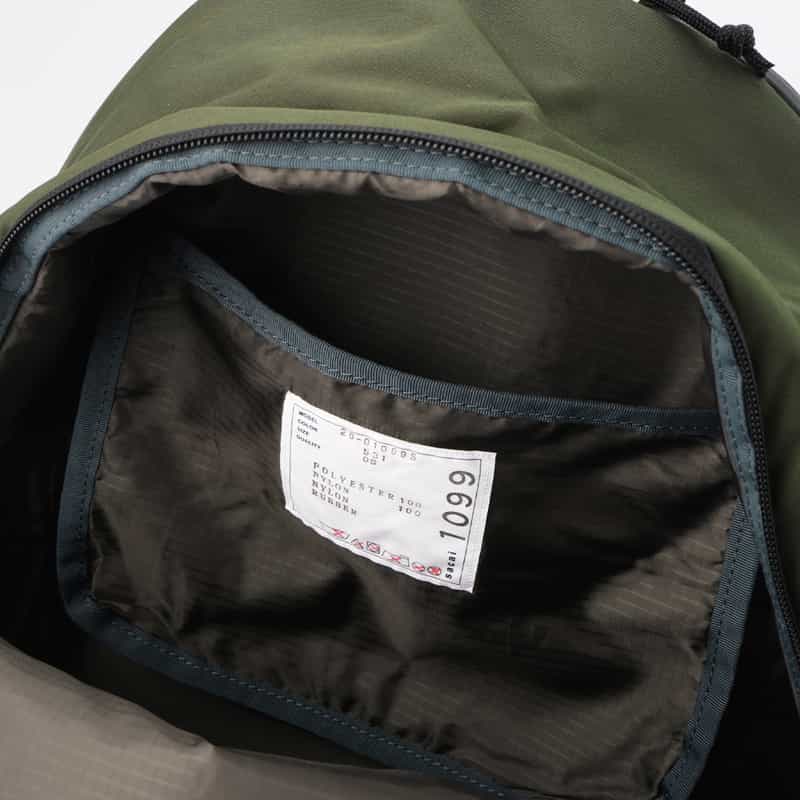 SACAI SACAI＜サカイ＞ ナイロンバックパック KHAKI