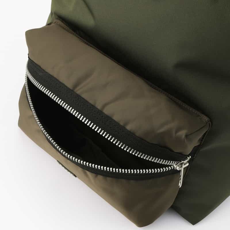 SACAI SACAI＜サカイ＞ ナイロンバックパック KHAKI