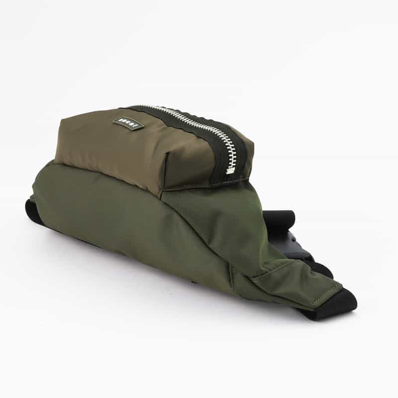 SACAI SACAI＜サカイ＞ ナイロンボディバッグ KHAKI