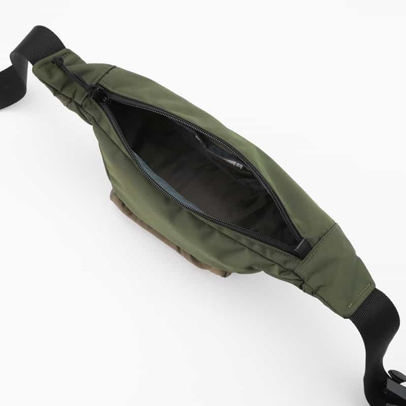 SACAI SACAI＜サカイ＞ ナイロンボディバッグ KHAKI