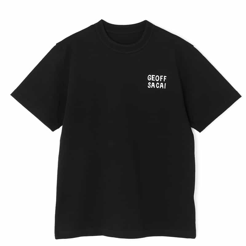 SACAI＜サカイ＞ ロゴ入りTシャツ（メンズ）