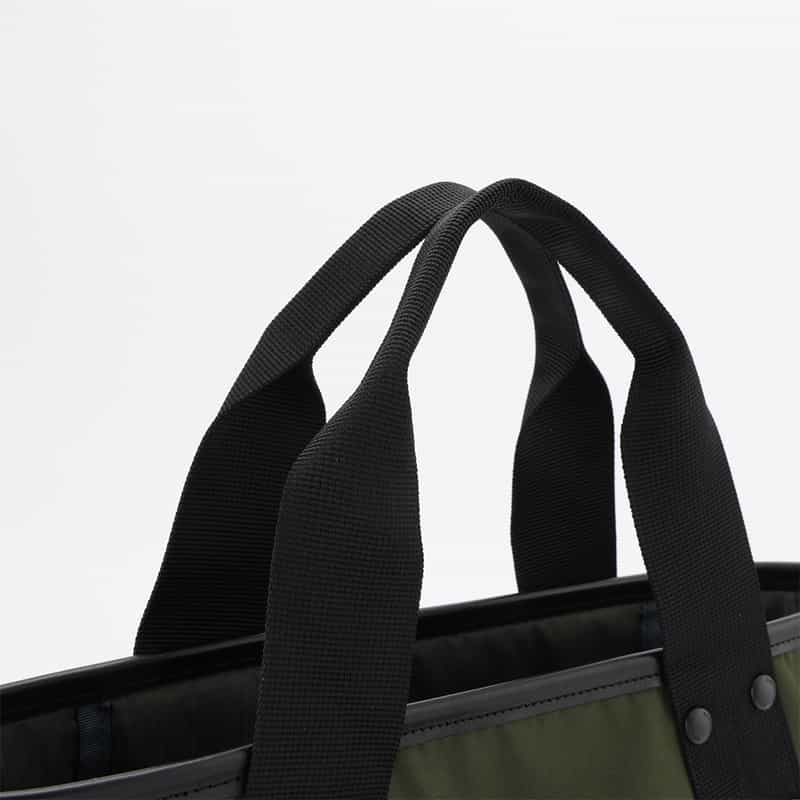 SACAI SACAI＜サカイ＞ ナイロントートバッグ（M） KHAKI