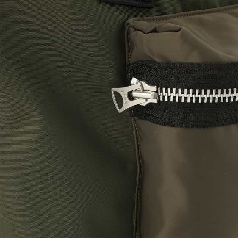SACAI SACAI＜サカイ＞ ナイロントートバッグ（M） KHAKI