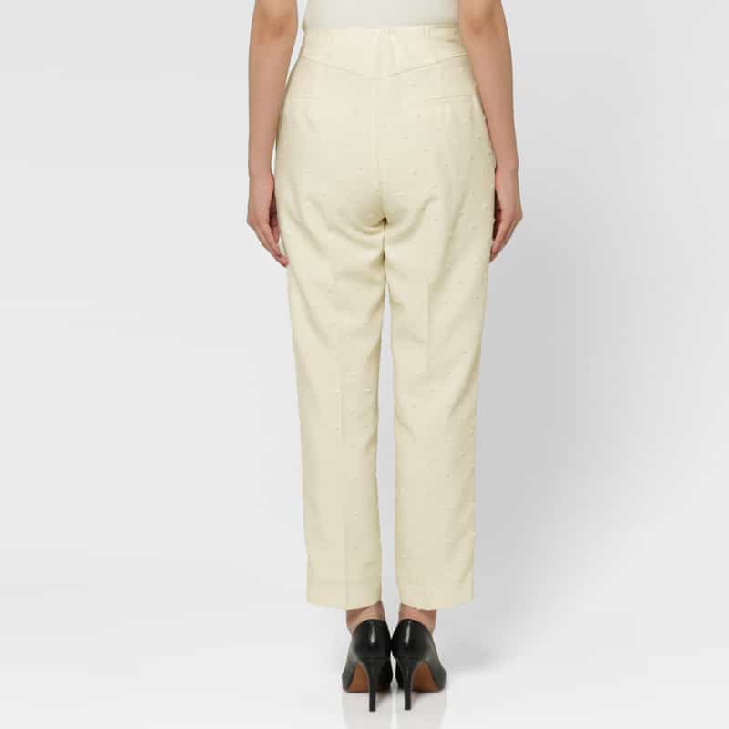 BARNEYS NEW YORK ウォッシャブル ドットフロッキー柄テーパードパンツ IVORY