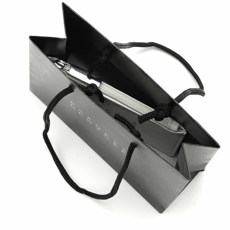 BARNEYS NEW YORK オンラインストア限定チョコレート入りポーチ （無地／WHITE） WHITE