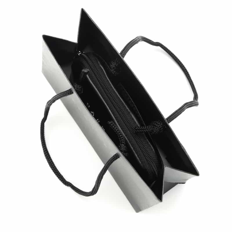 BARNEYS NEW YORK チョコレート入りポーチ (無地／BLACK) BLACK