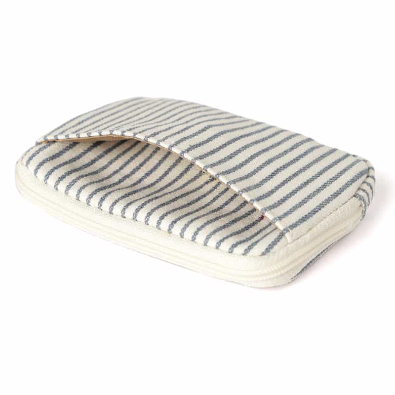 BARNEYS NEW YORK チョコレート入りポーチ (ストライプ柄／BLUE) BLUE