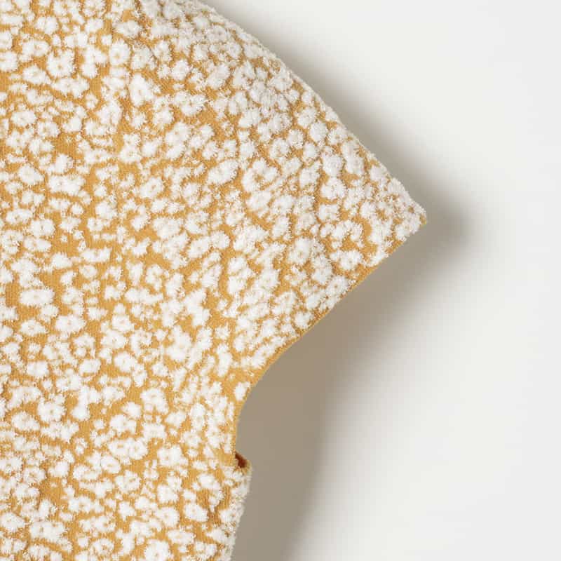 BARNEYS NEW YORK セットアップ ウォッシャブル ジャカード素材ハイネック フレアニットプルオーバー CAMEL