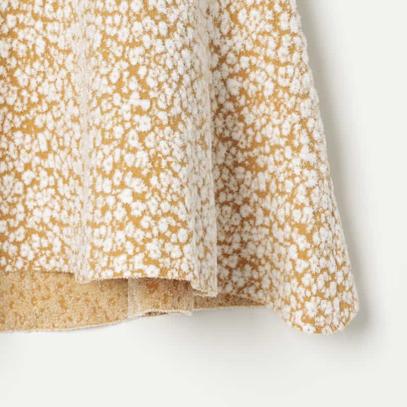 BARNEYS NEW YORK セットアップ ウォッシャブル ジャカード素材ハイネック フレアニットプルオーバー CAMEL