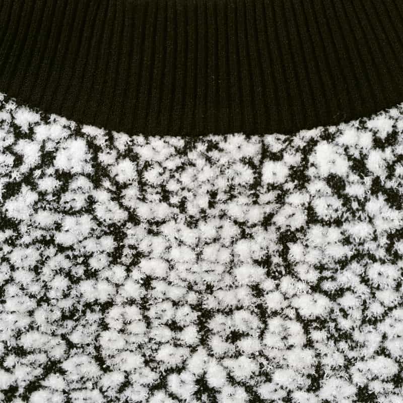 BARNEYS NEW YORK セットアップ ウォッシャブル ジャカード素材ハイネック フレアニットプルオーバー BLACK