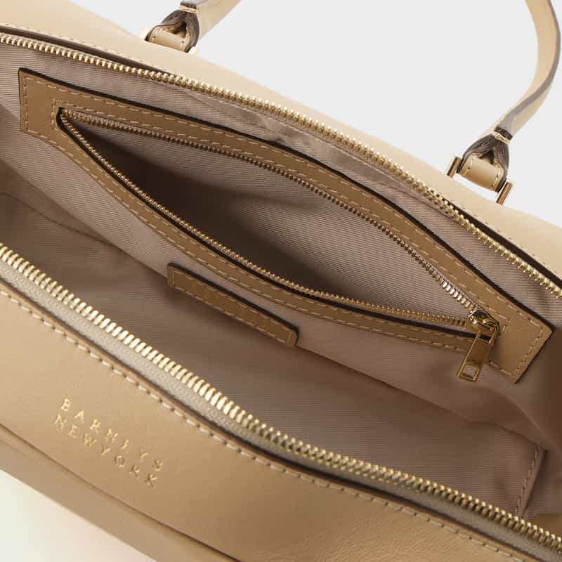 BARNEYS NEW YORK レザー ロングハンドルバッグ BEIGE