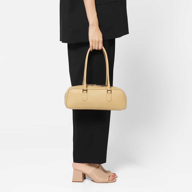 BARNEYS NEW YORK レザー ロングハンドルバッグ BEIGE