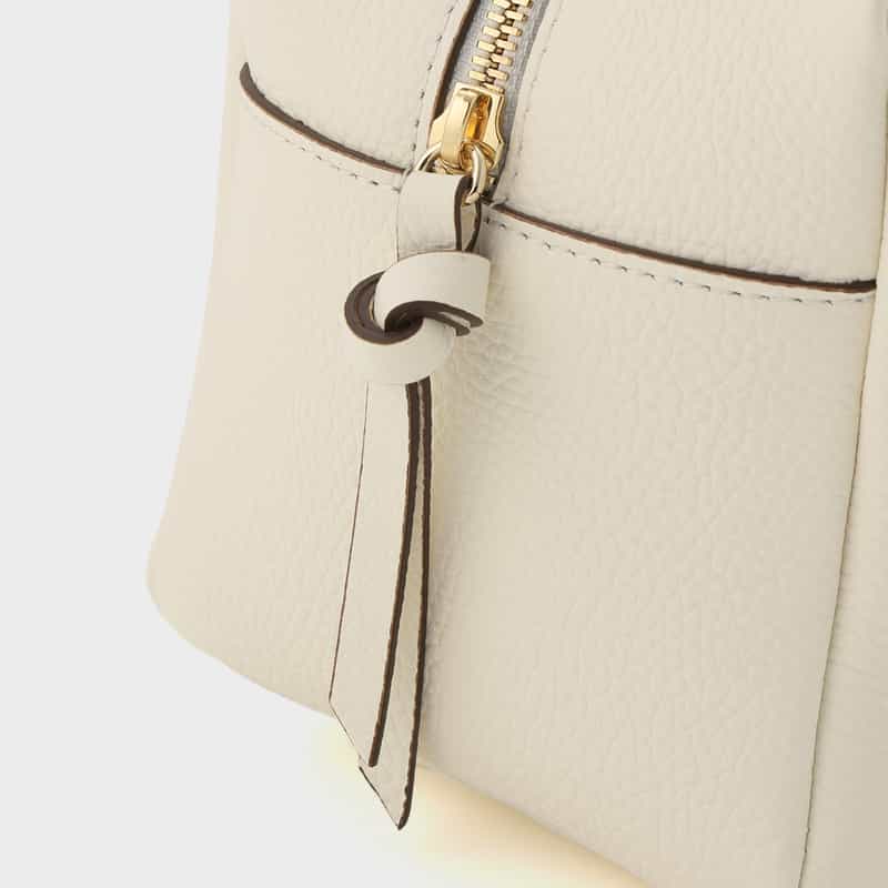 BARNEYS NEW YORK 2WAY キューブ型ハンドバッグ WHITE