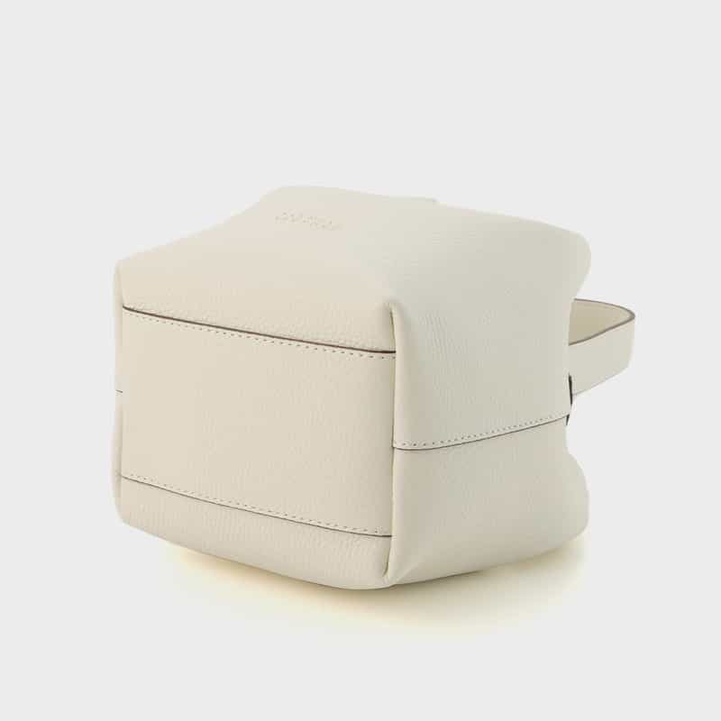 BARNEYS NEW YORK 2WAY レザーワンハンドルバッグ WHITE