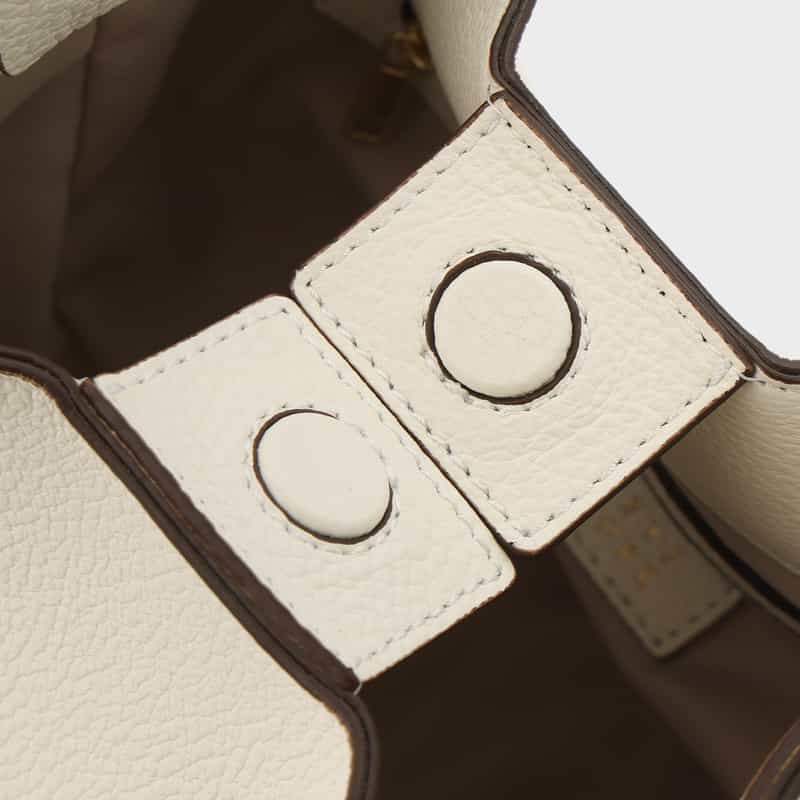 BARNEYS NEW YORK 2WAY レザーワンハンドルバッグ WHITE