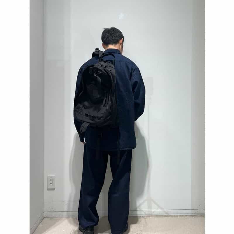 BARNEYS NEW YORK BARNEYS NEW YORK designed by TOMOHIRO KONNO デニムパンツ NAVY
