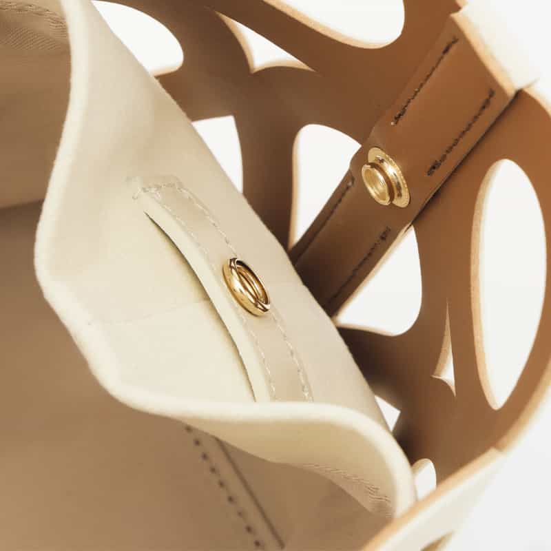 MARY AL TERNA MARYALTERNA＜メアリオルターナ＞ ハンドバッグ “MAZE“ IVORY