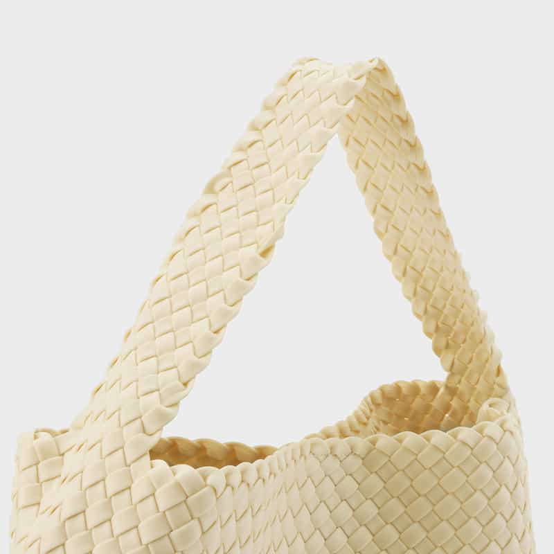 NAGHEDI NAGHEDI ＜ナゲディ＞ ワンハンドルバッグ “Nomad Medium Hobo“ IVORY