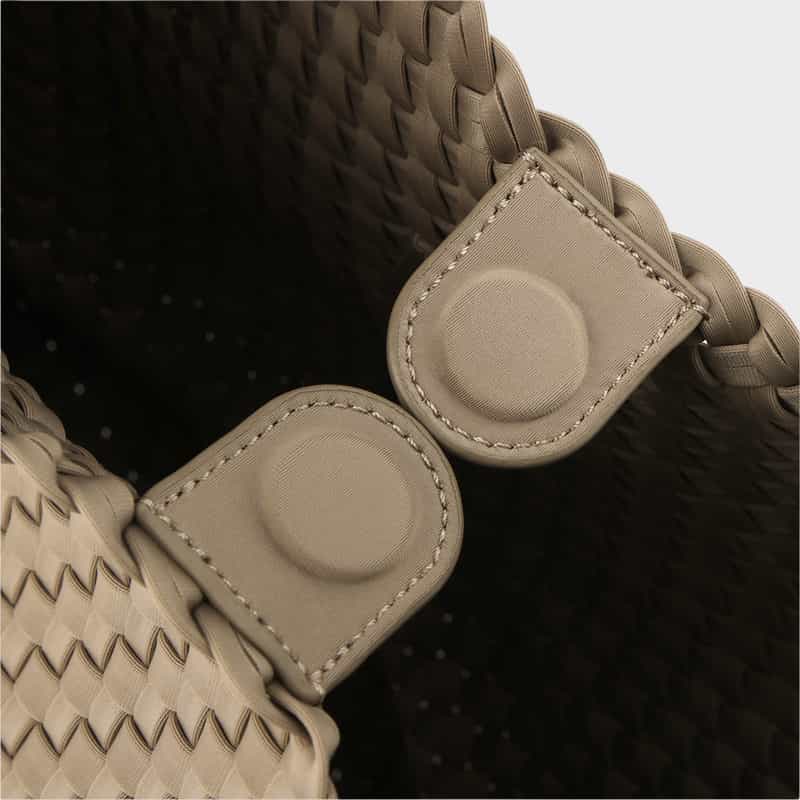 NAGHEDI NAGHEDI ＜ナゲディ＞ ワンハンドルバッグ “Nomad Medium Hobo“ BEIGE