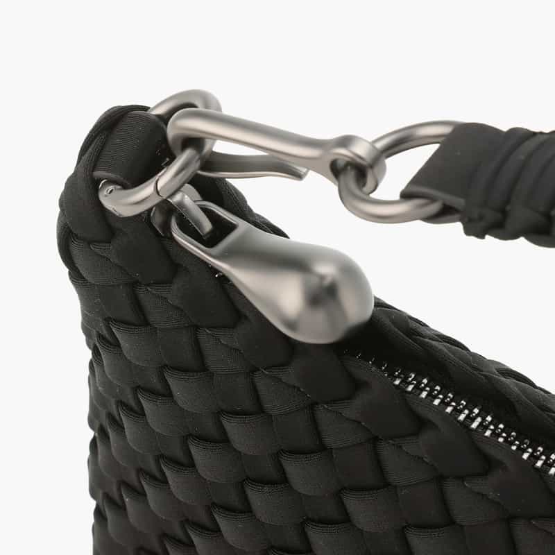 NAGHEDI NAGHEDI ＜ナゲディ＞ ワンハンドルバッグ “Porto Half-Moon Small Solid“ BLACK