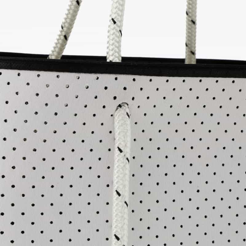 STATE OF ESCAPE STATE OF ESCAPE＜ステート オブ エスケープ＞ トートバッグ"Petite Escape"（S） WHITE