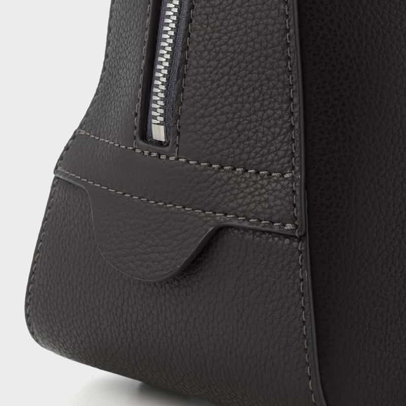 MAISON CANAU MAISON CANAU ＜メゾン カナウ＞ バーニーズニューヨーク限定 ラウンドボストンバッグ（M） DARK GRAY