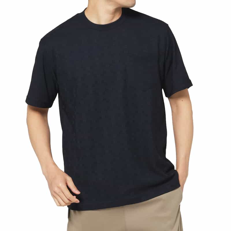 ポケット付きTシャツ