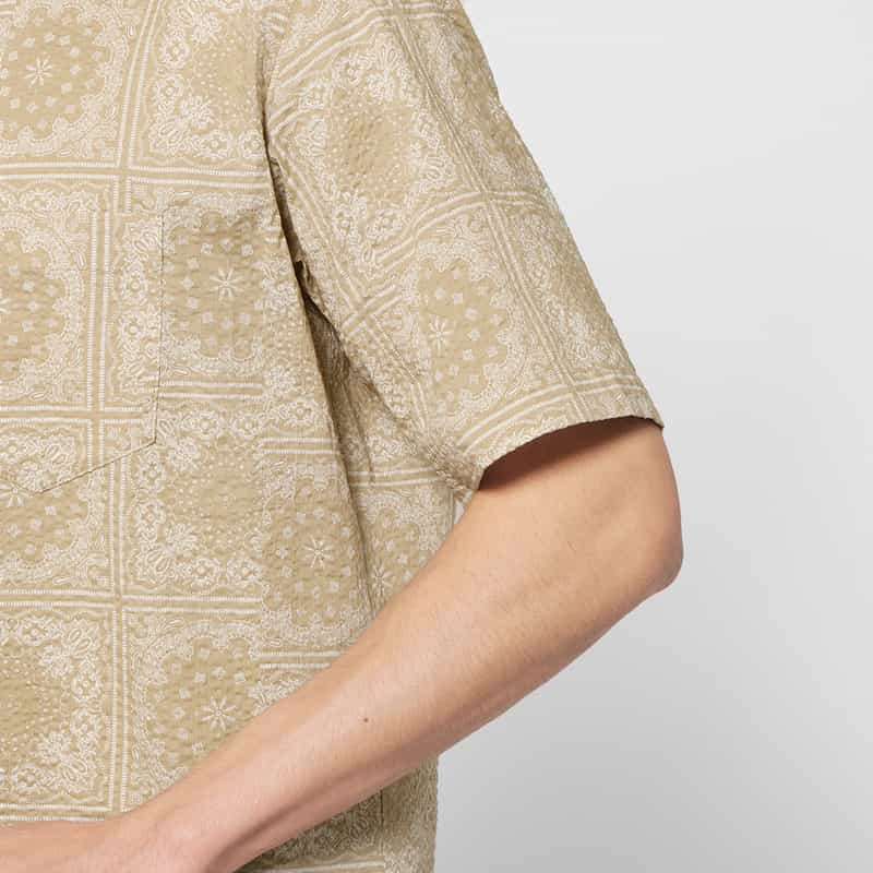 BARNEYS NEW YORK バンダナ柄カジュアルシャツ BROWN