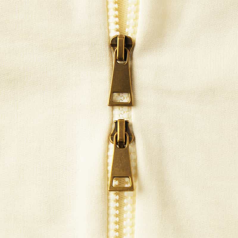 MONCLER MONCLER＜モンクレール＞ パフスリーブ ジップアップフーデッドブルゾン WHITE