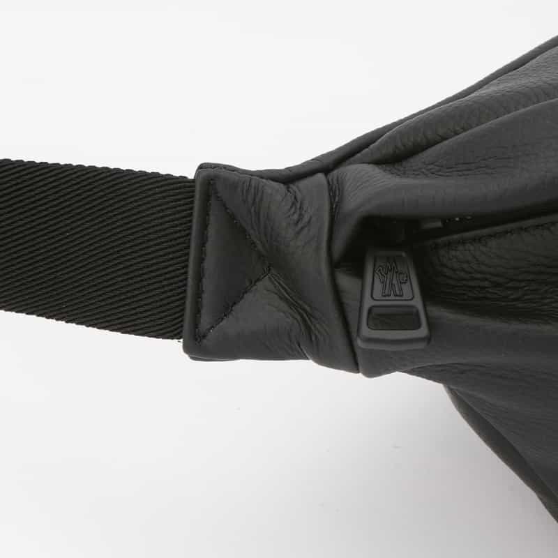 MONCLER MONCLER＜モンクレール＞ レザーボディバッグ BLACK