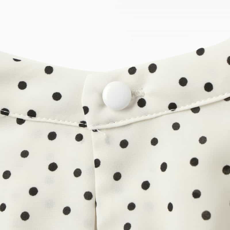 BARNEYS NEW YORK ウォッシャブル ドット柄ランダムタックスリーブブラウス WHITE