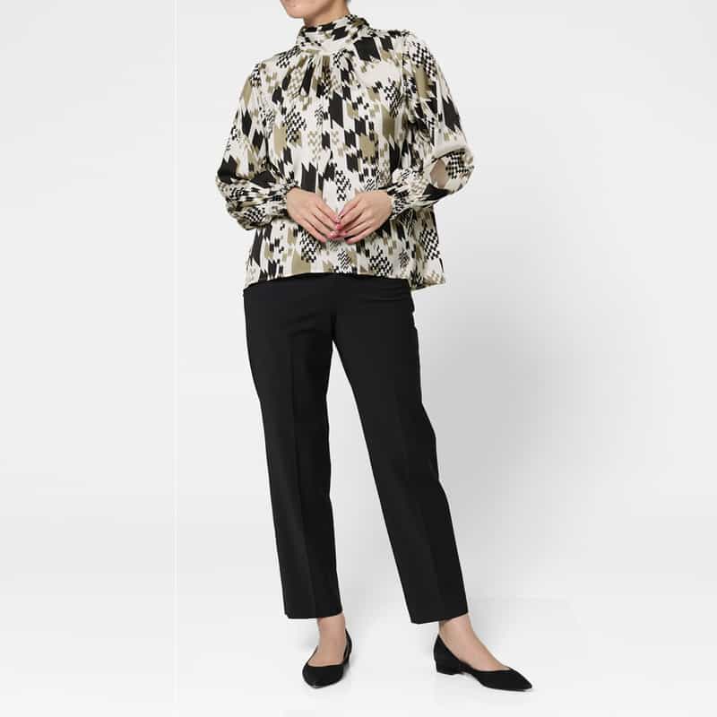 BARNEYS NEW YORK ウォッシャブル ジオメトリック柄バックボウデザインブラウス BEIGE