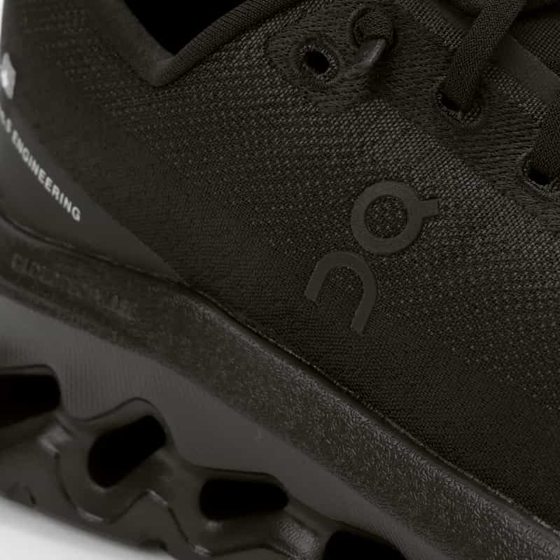 ON ON＜オン＞ スニーカー"CLOUDTILT" BLACK