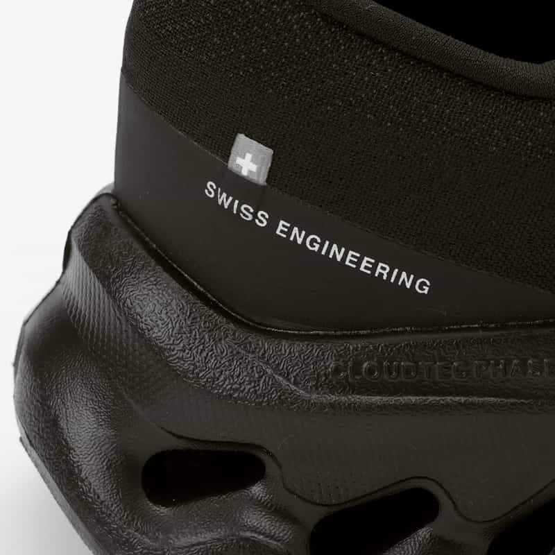 ON ON＜オン＞ スニーカー"CLOUDTILT" BLACK