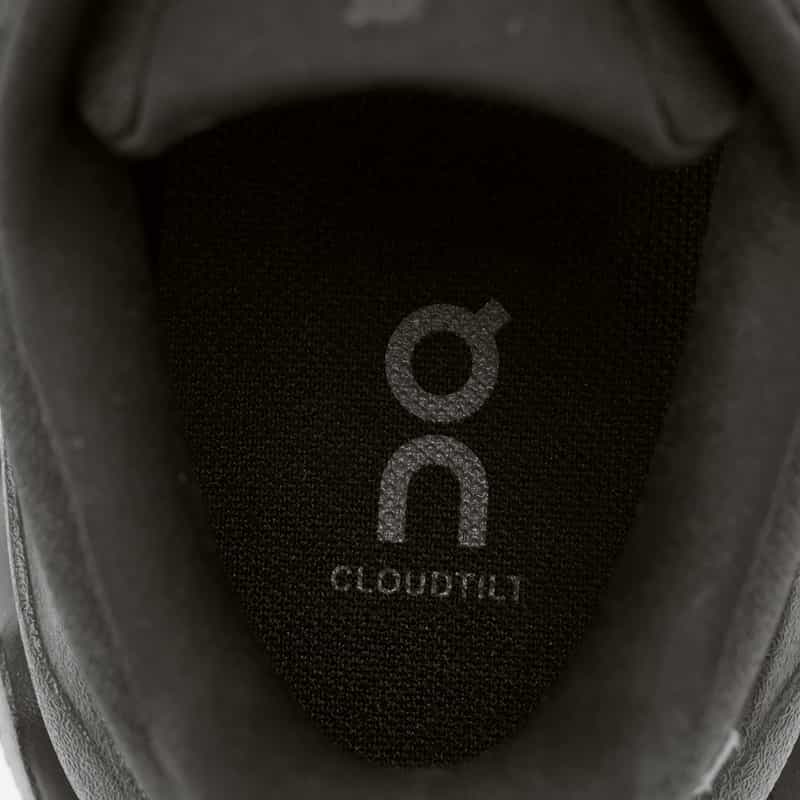 ON ON＜オン＞ スニーカー"CLOUDTILT" BLACK