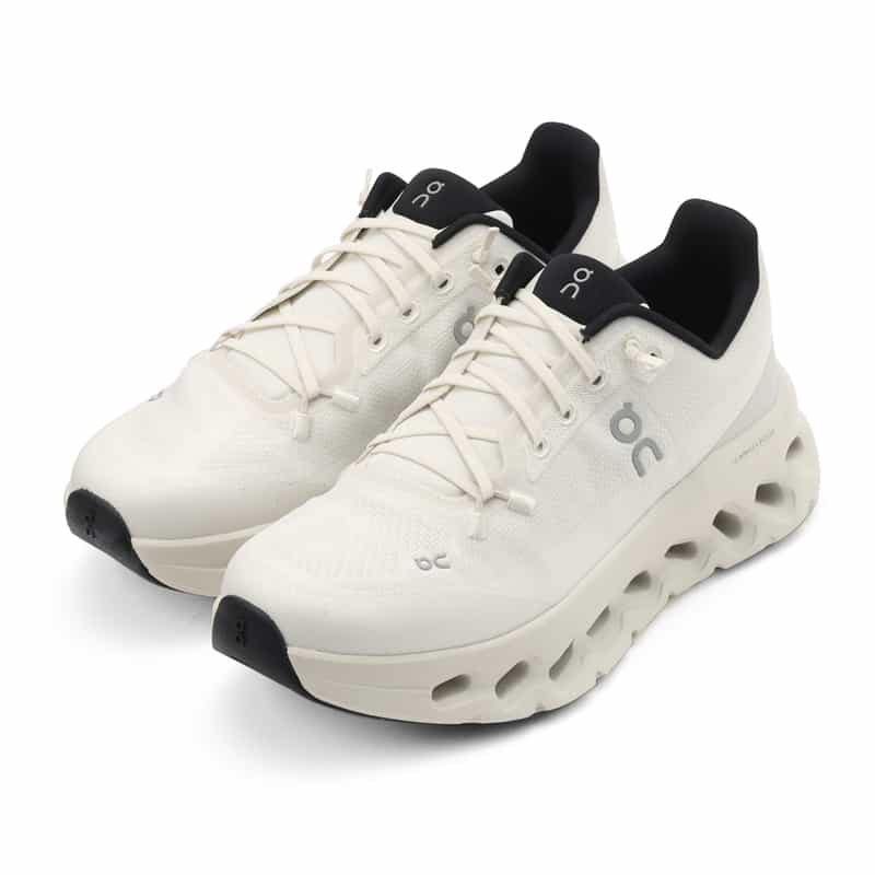 ON＜オン＞ スニーカー"CLOUDTILT"