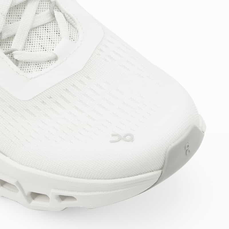 ON ON＜オン＞スニーカー "CLOUDMONSTER" WHITE