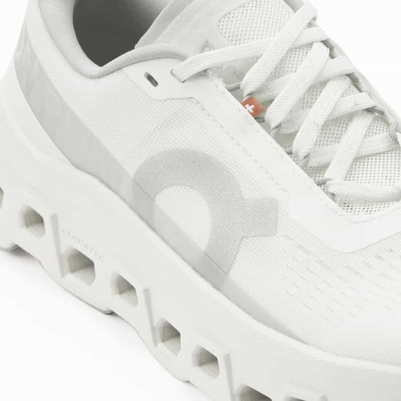 ON ON＜オン＞スニーカー "CLOUDMONSTER" WHITE