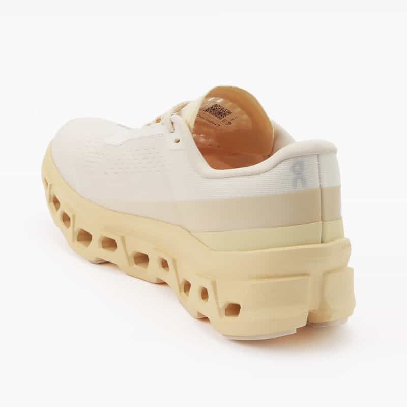 ON ON＜オン＞スニーカー "CLOUDMONSTER" BEIGE