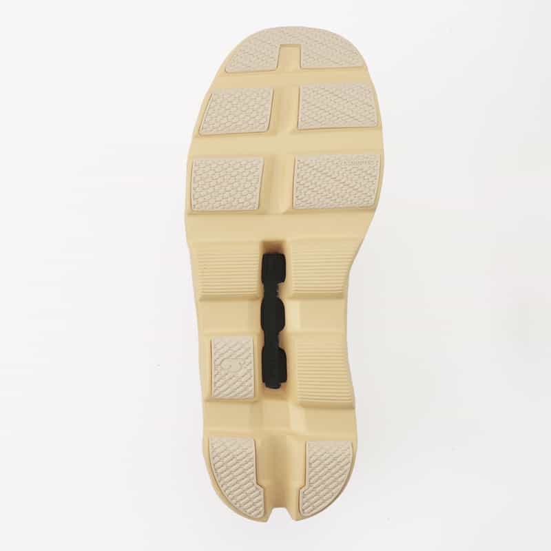 ON ON＜オン＞スニーカー "CLOUDMONSTER" BEIGE