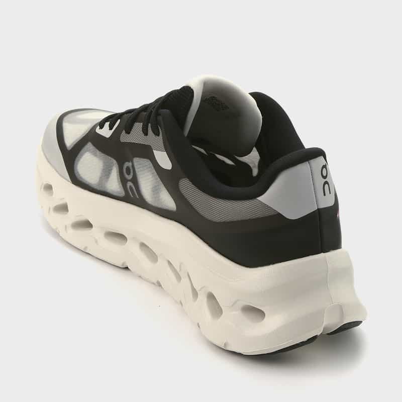 ON ON ＜オン＞ スニーカー"Cloudtilt remix" BROWN