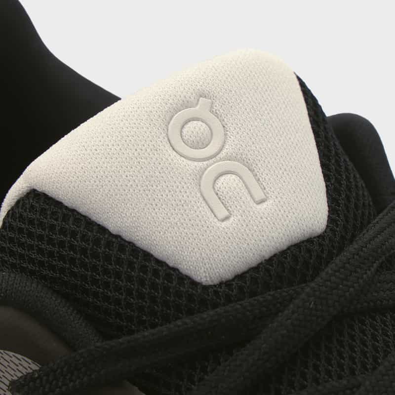 ON ON ＜オン＞ スニーカー"Cloudtilt remix" BROWN