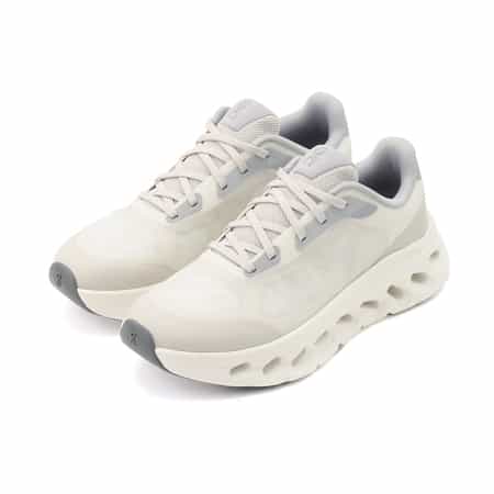 ON＜オン＞ スニーカー"Cloudtilt"