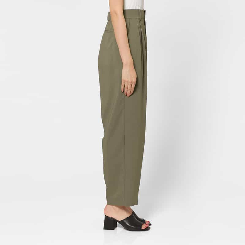 BARNEYS NEW YORK セットアップ ウォッシャブル バレルレッグパンツ BROWN