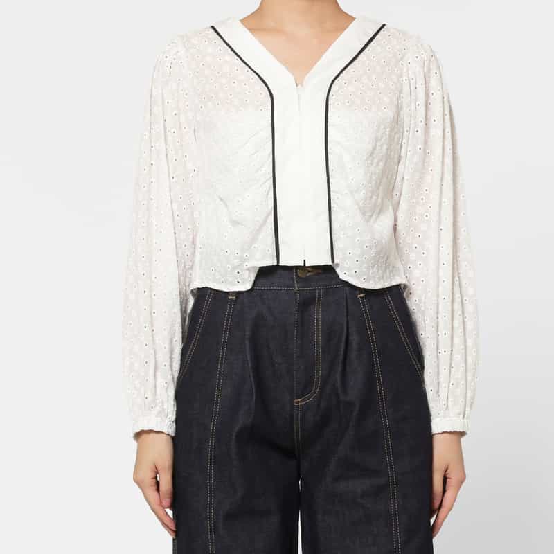 BARNEYS NEW YORK ウォッシャブル カットワークデザイン Vネックブラウス WHITE