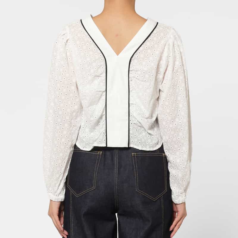 BARNEYS NEW YORK ウォッシャブル カットワークデザイン Vネックブラウス WHITE