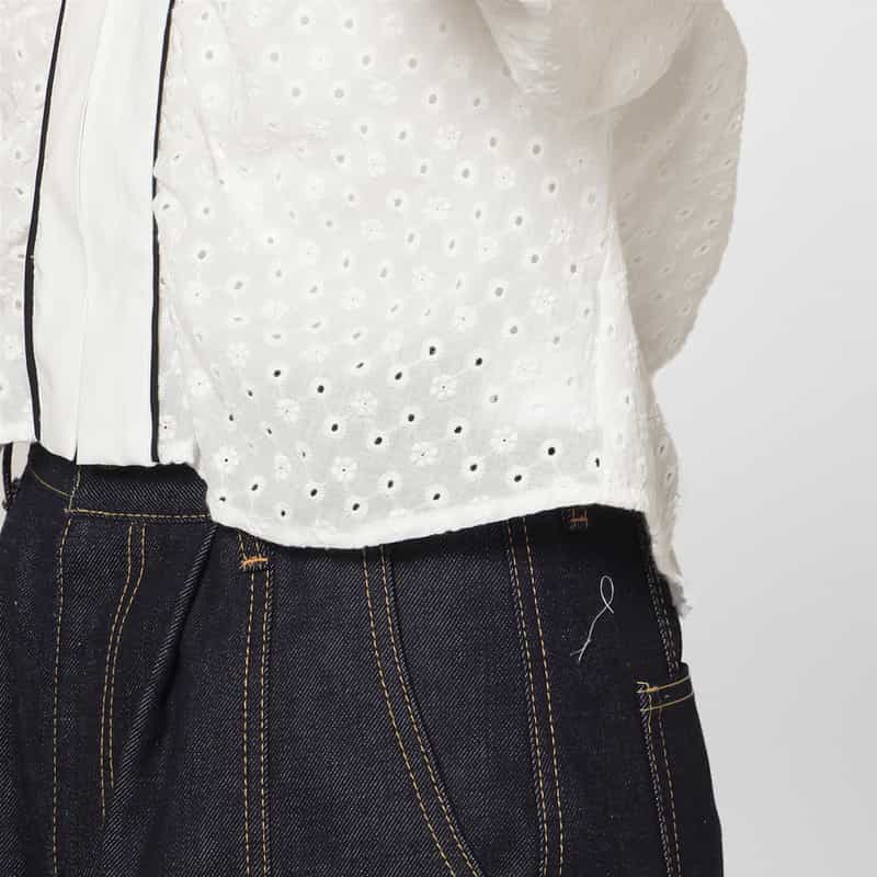 BARNEYS NEW YORK ウォッシャブル カットワークデザイン Vネックブラウス WHITE