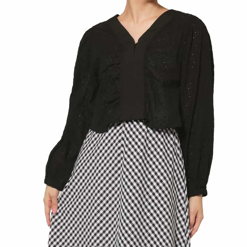 ウォッシャブル カットワークデザイン Vネックブラウス