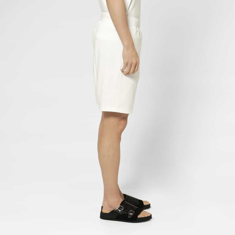 BARNEYS NEW YORK セットアップ ワンポイントロゴ入りショーツ WHITE