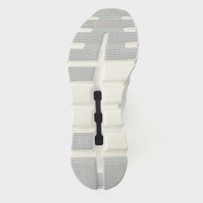 ON ON＜オン＞ スニーカー"CLOUD 6" WHITE